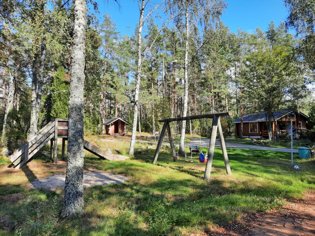 Pinetree Cozy Log Lomamökit Kalanti