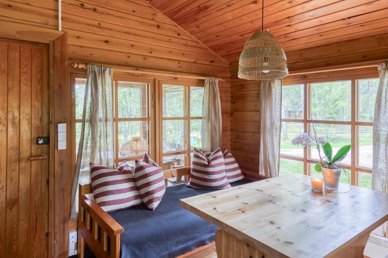 Chalet Pinetree Cozy Log *