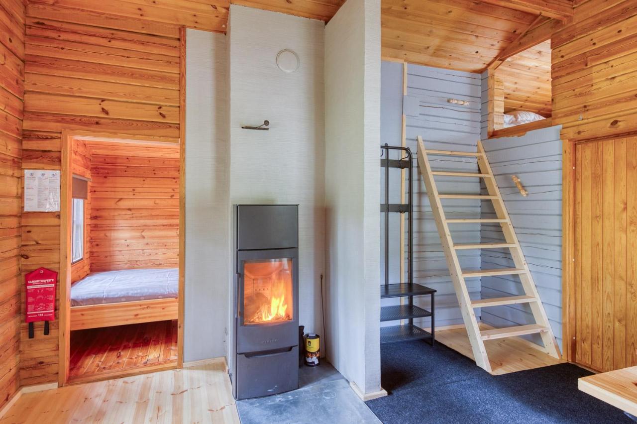 Chalet Pinetree Cozy Log *